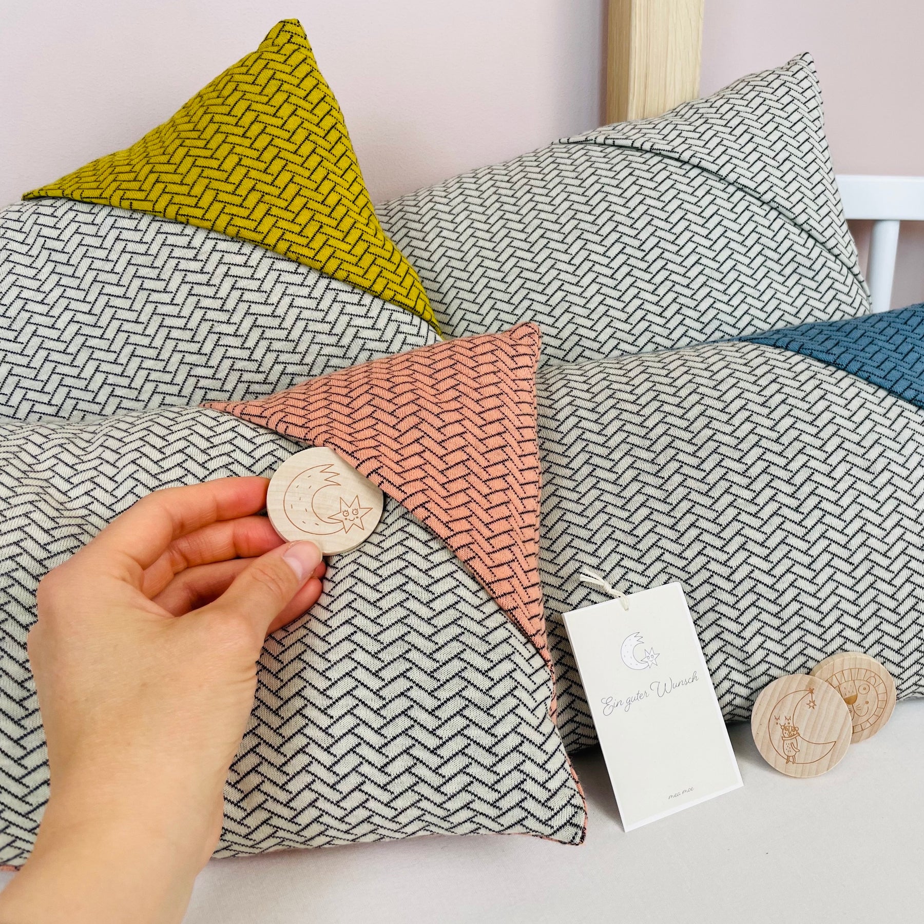 KUSCHELKISSEN COSY WISHES mit 3 Wunschtalern